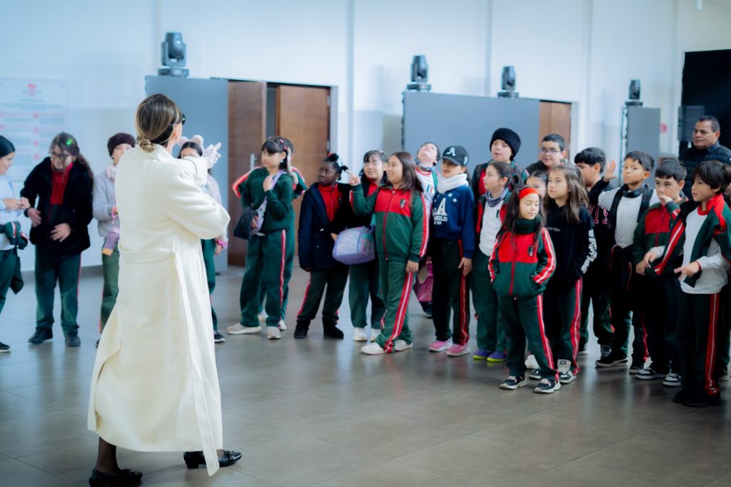 Visitas Guiadas SLEP fortalecen el vínculo entre la comunidad escolar y los espacios culturales de Chillán
